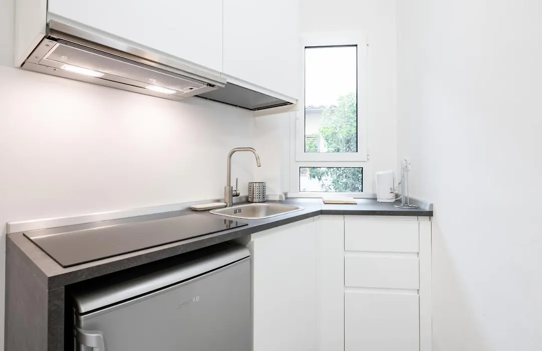 Guesthost - Viuzzo 7 - Florence White Apartment-1